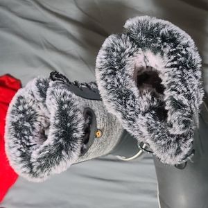 Bogs Arcata Youth 4 / 37 (Women's 6) Kids Winter Snow Boot Fur Lined Waterproof